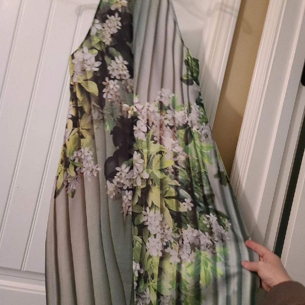 Woman's dress